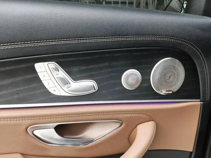 Mercedes-Benz E-Class 2023 Model E 300 L Luxury Model Sports sedan – фото 8