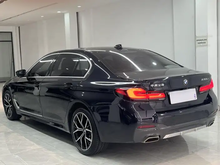 BMW 5 Series 2023 Model 530Li Exclusive Model M Sports Set – фото 4
