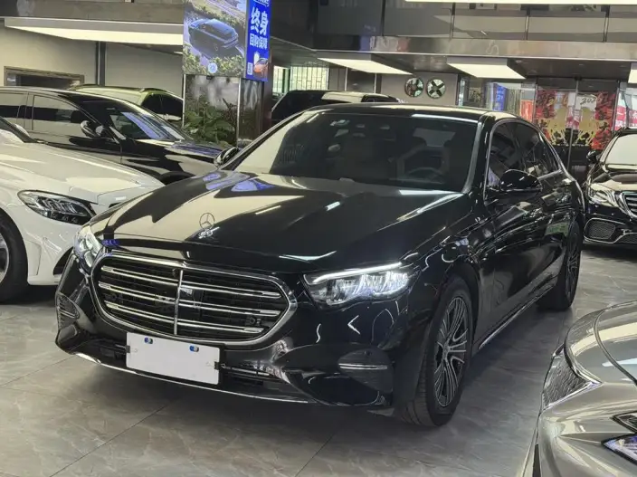 Mercedes-Benz E-Class 2026 Model E 260 L sedan – фото 1