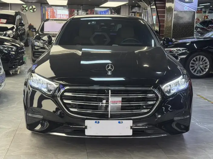 Mercedes-Benz E-Class 2026 Model E 260 L sedan – фото 2
