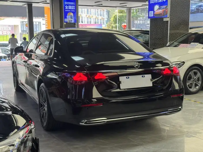 Mercedes-Benz E-Class 2026 Model E 260 L sedan – фото 4