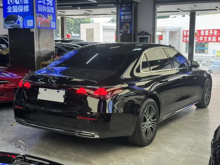 Mercedes-Benz E-Class 2026 Model E 260 L sedan – фото 6