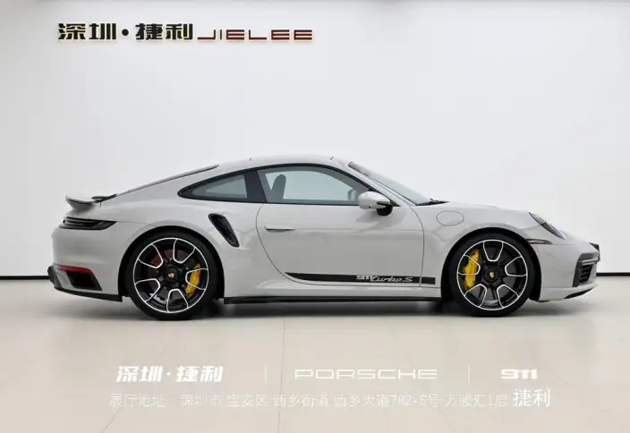 PORSCHE 911 2020 Model Turbo S 3.7T – фото 5