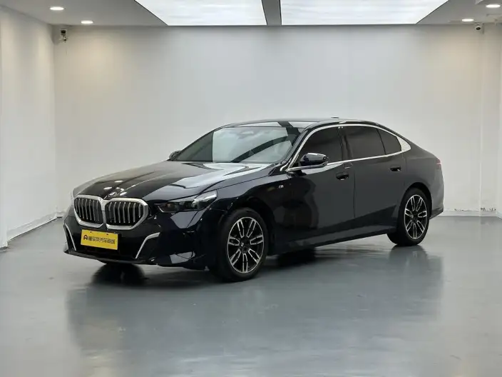 BMW 5 Series 2024 Model 530Li Leading Model M Sports Set – фото 1