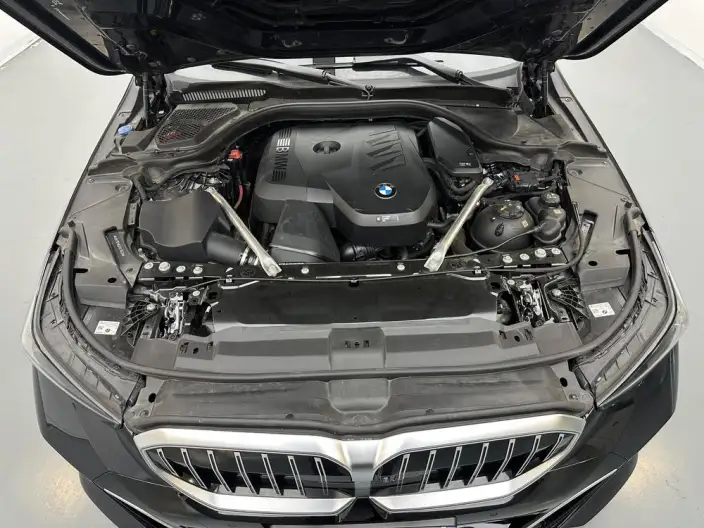 BMW 5 Series 2024 Model 530Li Leading Model M Sports Set – фото 10