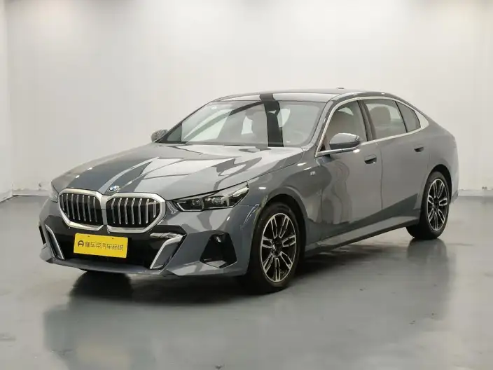 BMW 5 Series 2024 Model 525Li M Sports Set – фото 1