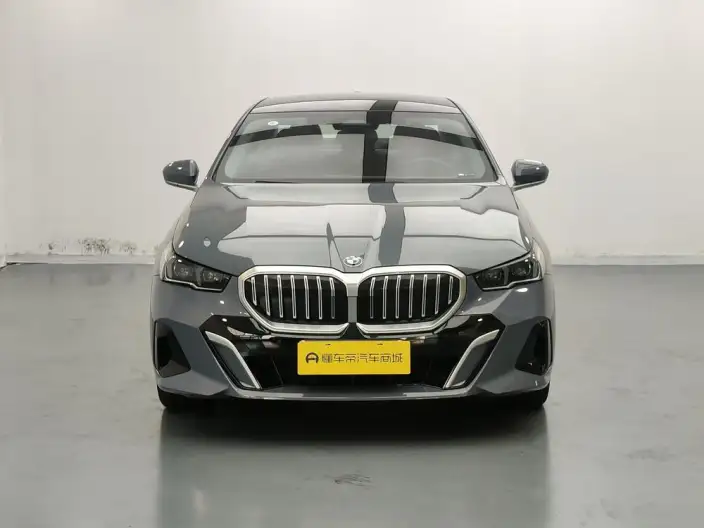 BMW 5 Series 2024 Model 525Li M Sports Set – фото 2