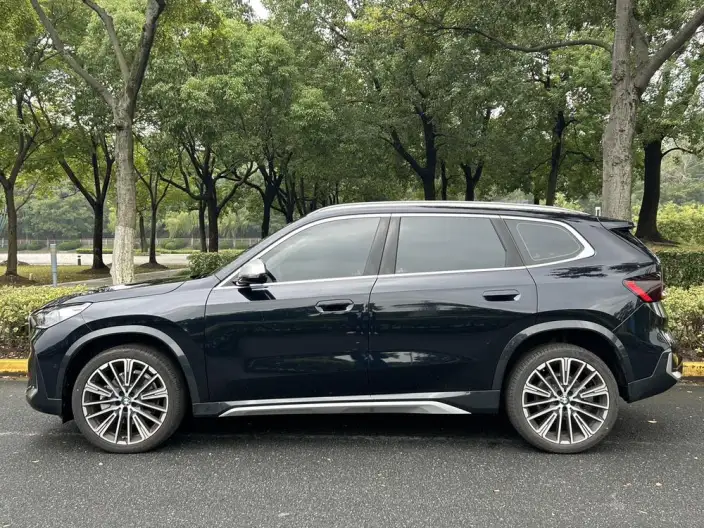 BMW X1 2023 Model xDrive25Li X Design Set – фото 3