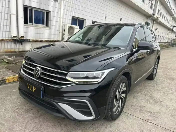 Volkswagen Tiguan L 2022 Model 330TSI Automatic 2WD Comfort Edition – фото 1