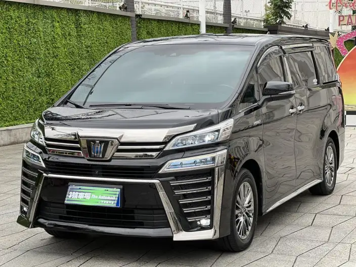 Vellfire 2021 Model Toyota Crown Hybrid 2.5L HV Supreme Edition – фото 1