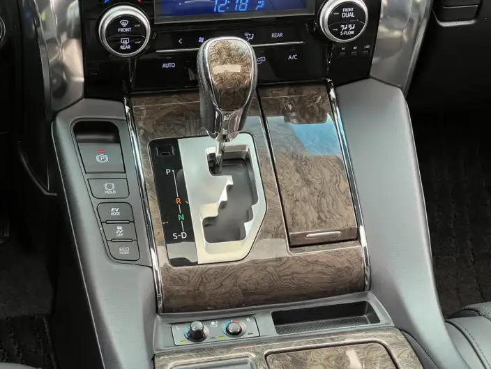 Vellfire 2021 Model Toyota Crown Hybrid 2.5L HV Supreme Edition – фото 8