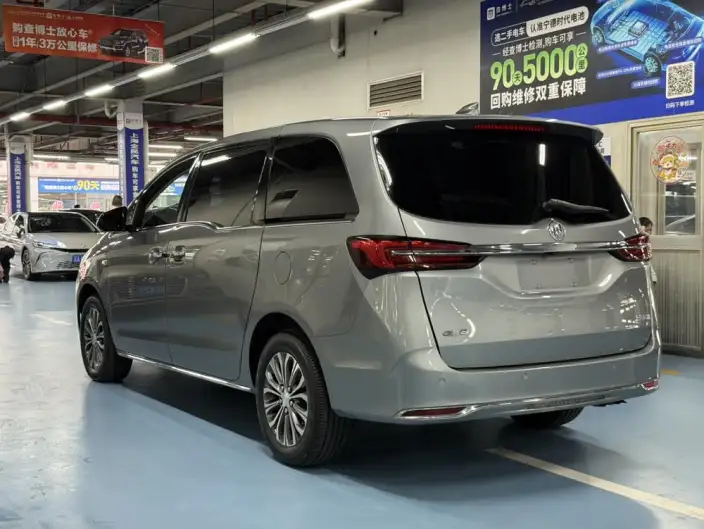 Buick GL8 2023 Model Business class 2.0T Luxury Model