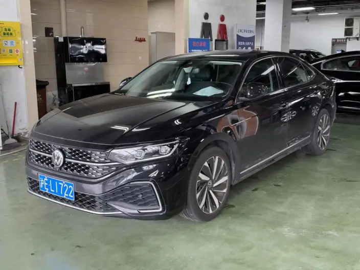 Volkswagen Passat 2022 Model 330TSI Starry sky Premium Edition – фото 1