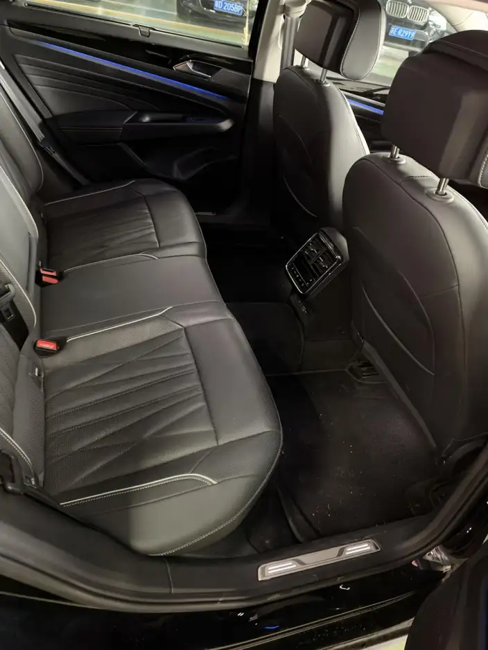 Volkswagen Passat 2022 Model 330TSI Starry sky Premium Edition – фото 5