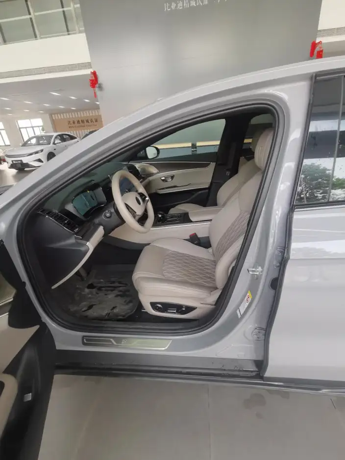 BYD Han EV 2025 Model Smart Driving Edition 701KM LiDAR Exclusive Model – фото 9