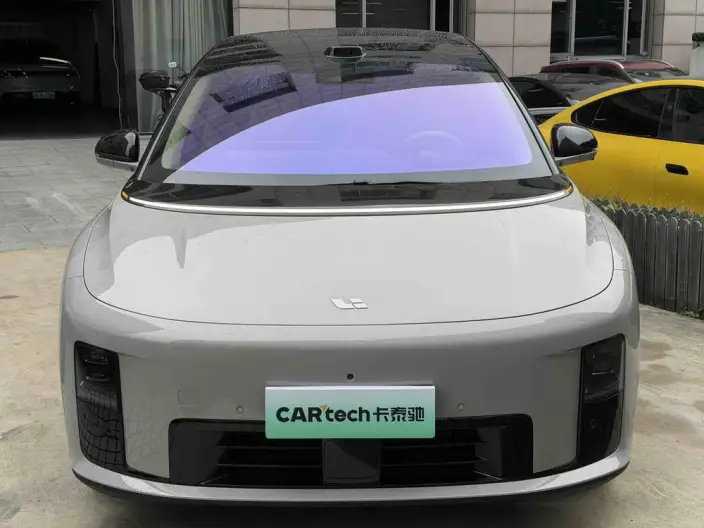 Li Auto i8 2025 Model Standard Edition – фото 2