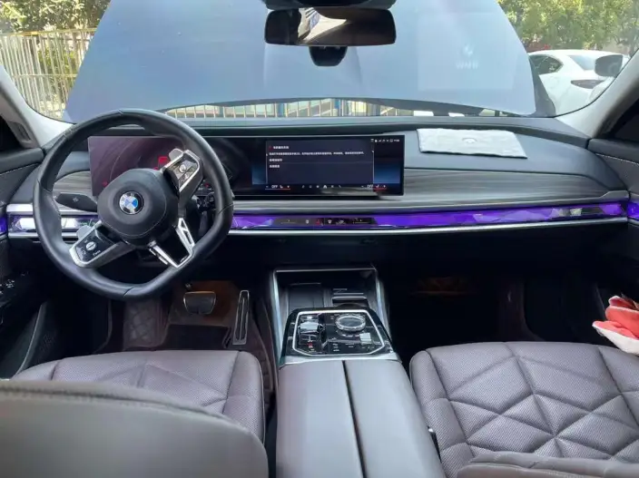 BMW 7 Series 2023 Model 735Li M Sports Set – фото 6