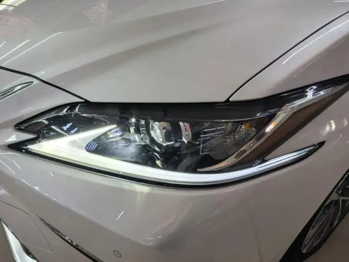 Lexus ES 2022 Model 200 Superior Edition – фото 8