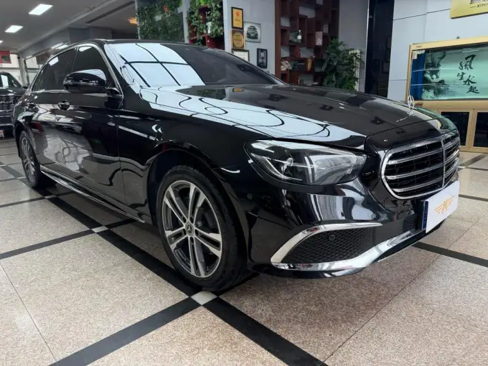 Mercedes-Benz E-Class 2023 Model E 260 L 4MATIC sedan – фото 3