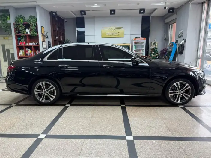 Mercedes-Benz E-Class 2023 Model E 260 L 4MATIC sedan – фото 7