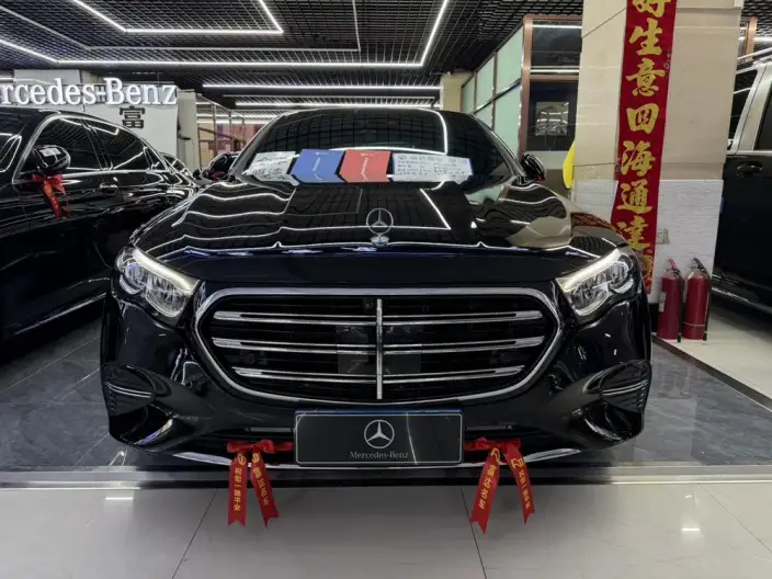 Mercedes-Benz E-Class 2024 Model E 300 L Luxury Model sedan – фото 2