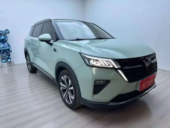 WULING Asta 2021 Model 1.5T Automatic Starlight Edition