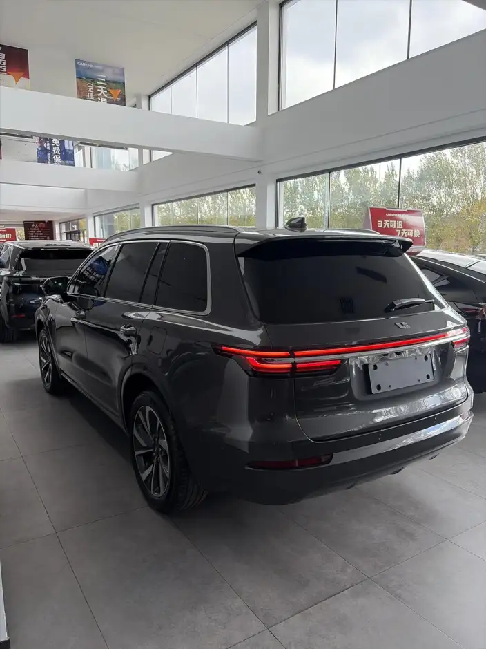 Li Auto ONE 2021 Model Extended Range 6 seat Edition – фото 4
