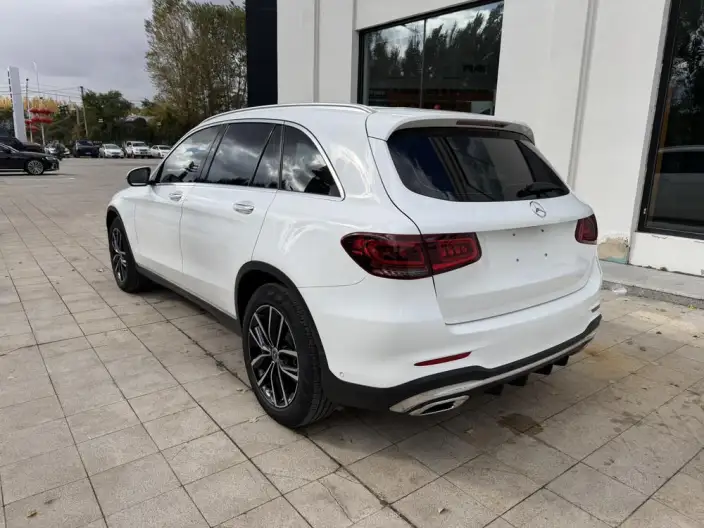 Mercedes-Benz GLC 2022 Model Facelift GLC 260 L 4MATIC Luxury Model – фото 4