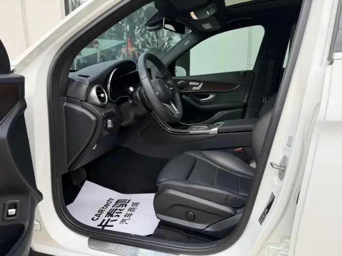 Mercedes-Benz GLC 2022 Model Facelift GLC 260 L 4MATIC Luxury Model – фото 9