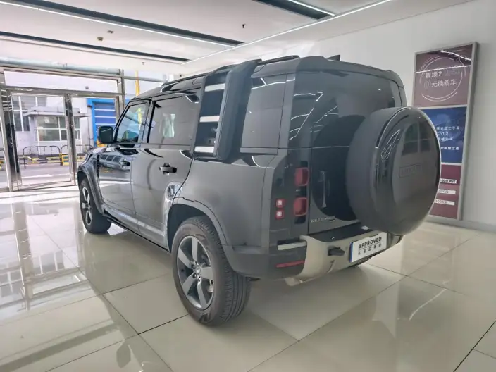 Land Rover Defender 2023 Model 110 3.0T P400 X-Dynamic HSE