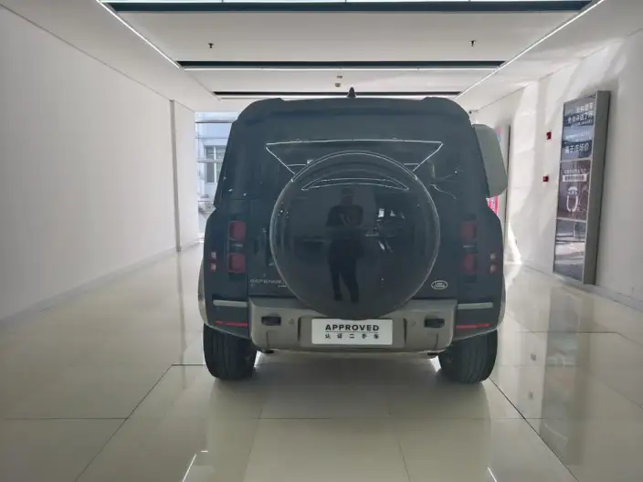 Land Rover Defender 2023 Model 110 3.0T P400 X-Dynamic HSE – фото 5
