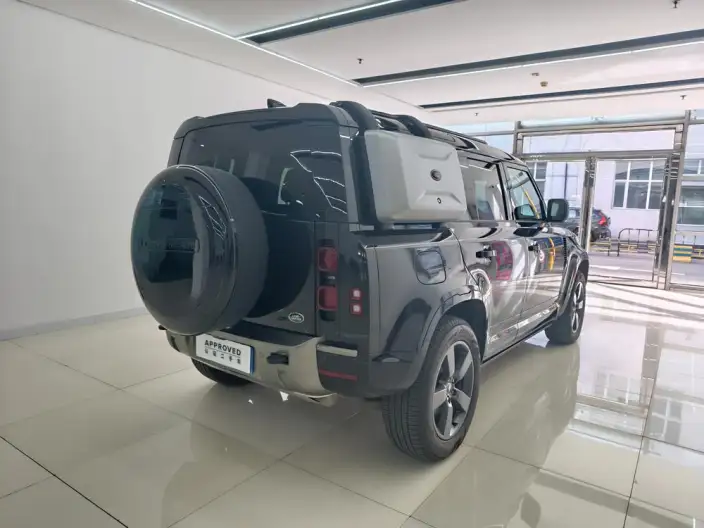 Land Rover Defender 2023 Model 110 3.0T P400 X-Dynamic HSE – фото 6