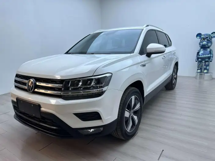 Volkswagen Tharu 2022 Model 280TSI 2WD Deluxe Edition – фото 1