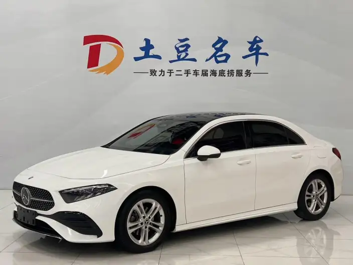 Mercedes-Benz A-class 2023 Model A 180 L – фото 1