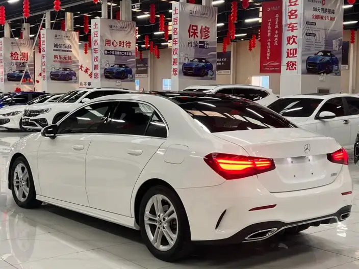 Mercedes-Benz A-class 2023 Model A 180 L – фото 4
