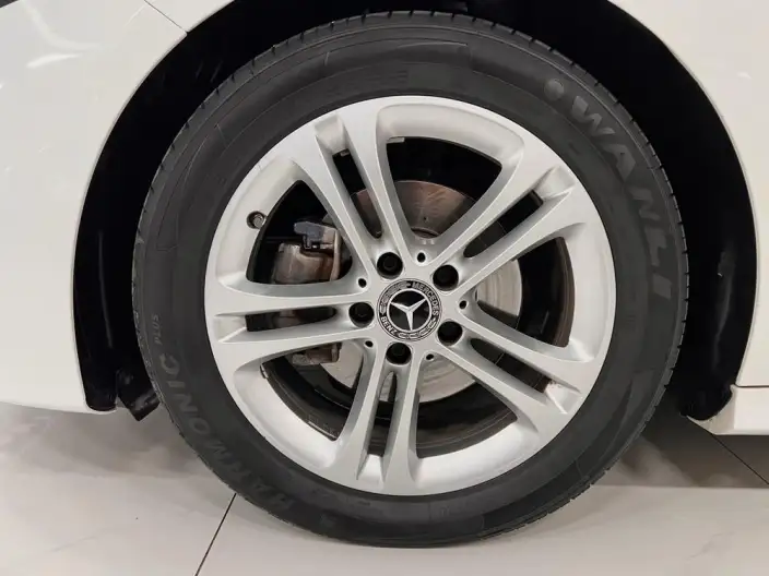 Mercedes-Benz A-class 2023 Model A 180 L – фото 7