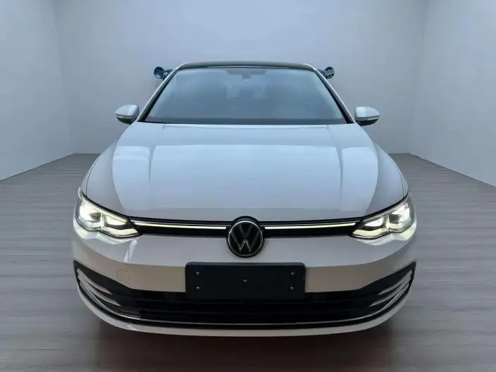 Volkswagen Golf 2021 Model 280TSI DSG Pro – фото 2