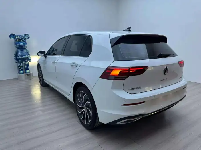 Volkswagen Golf 2021 Model 280TSI DSG Pro – фото 4