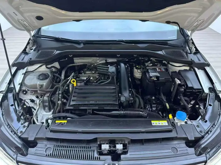 Volkswagen Golf 2021 Model 280TSI DSG Pro – фото 7