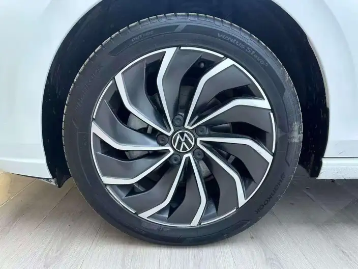Volkswagen Golf 2021 Model 280TSI DSG Pro – фото 9