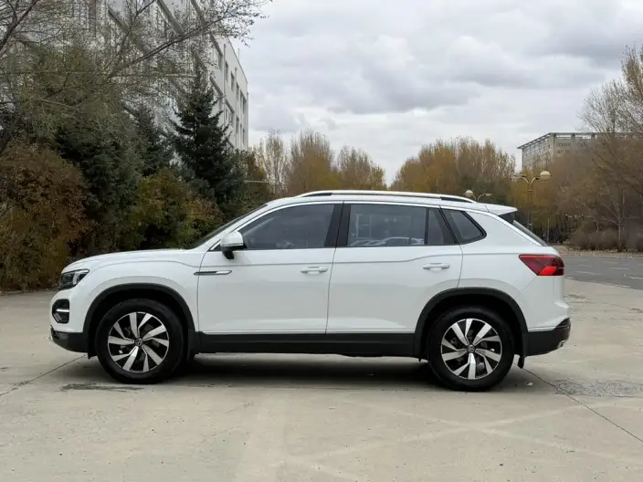 Volkswagen Tayron 2022 Model 280TSI 2WD Luxury Zhilian Edition – фото 4