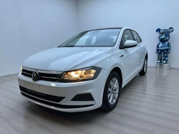 Polo 2023 Model Plus 1.5L Automatic Colorful Technology Version – фото 1