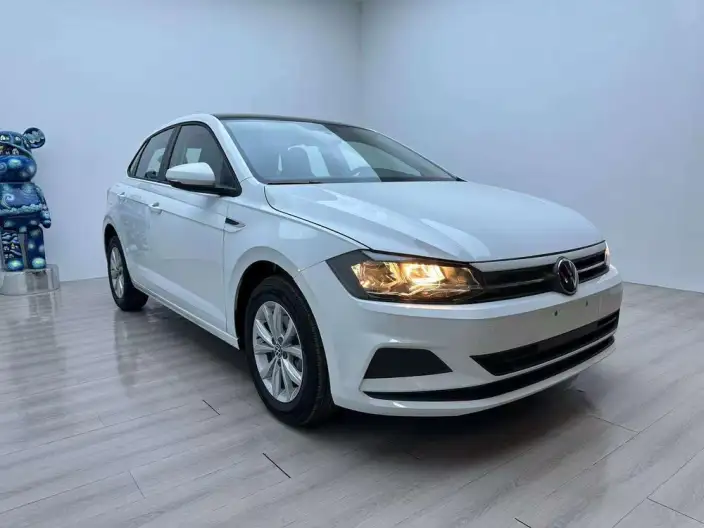 Polo 2023 Model Plus 1.5L Automatic Colorful Technology Version – фото 3
