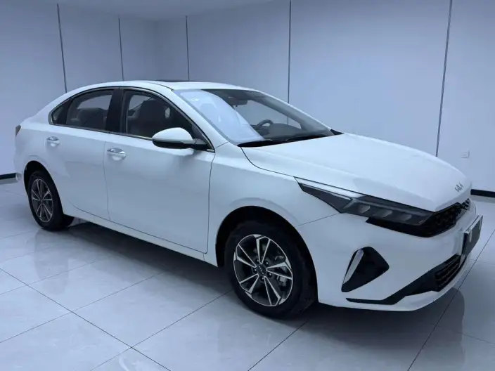 Kia K3 2023 Model 1.5L IVT Deluxe Edition – фото 6