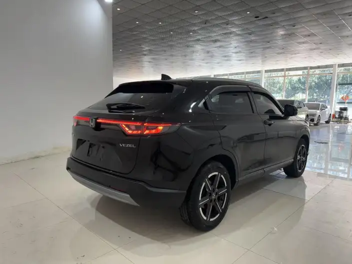 Honda Vezel 2023 Model 1.5L CVT Technology Edition – фото 6