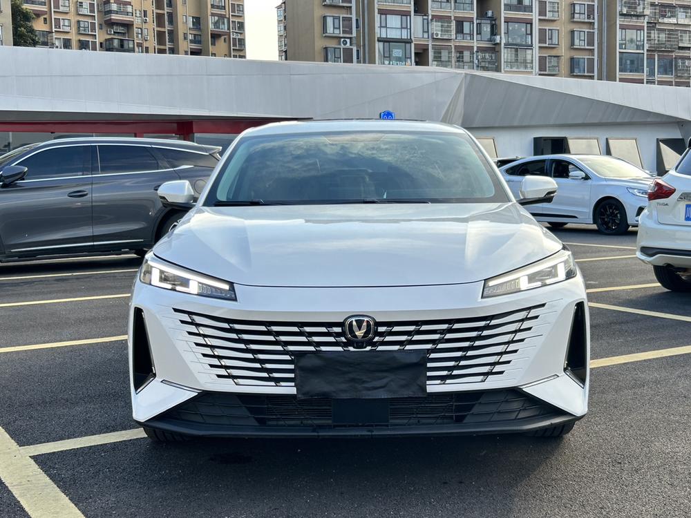 Changan Eado 2025 модификация 1.5T DCT 500Bar Prestige – фото 2