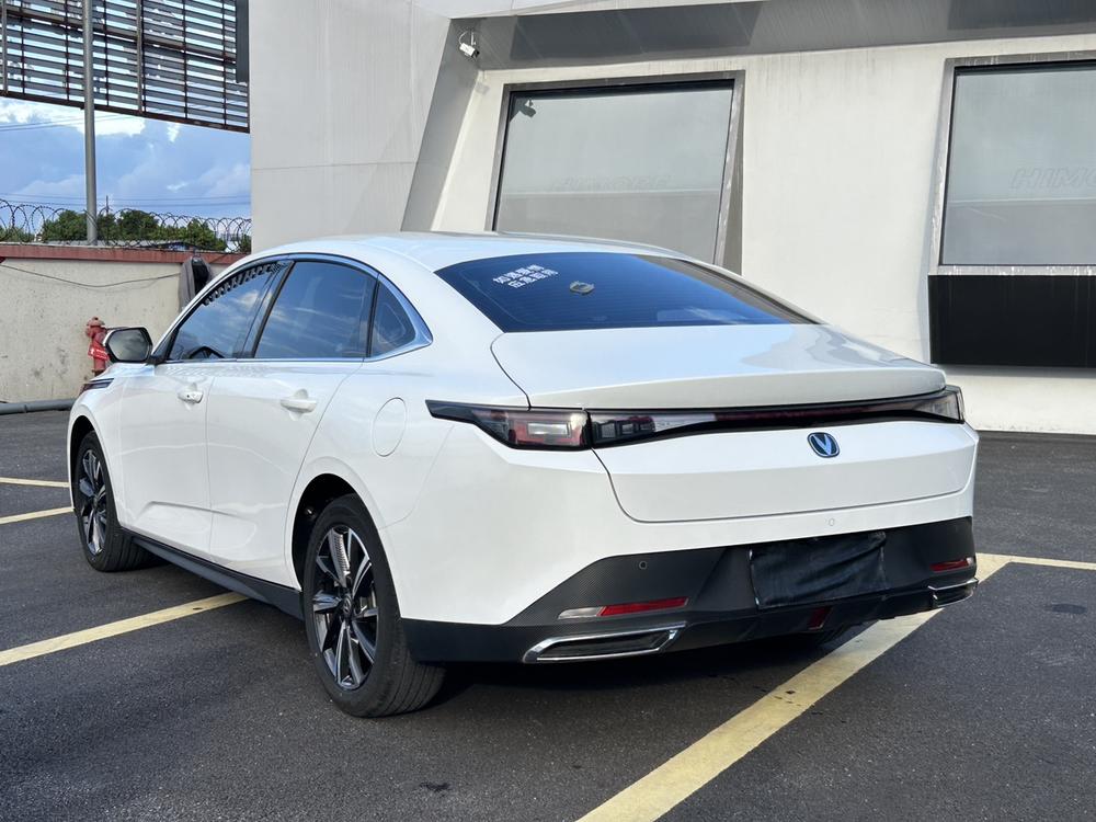 Changan Eado 2025 модификация 1.5T DCT 500Bar Prestige – фото 4
