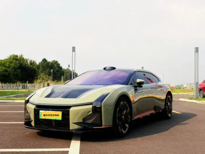 HiPhi Z 2023 Model 5 seat Edition