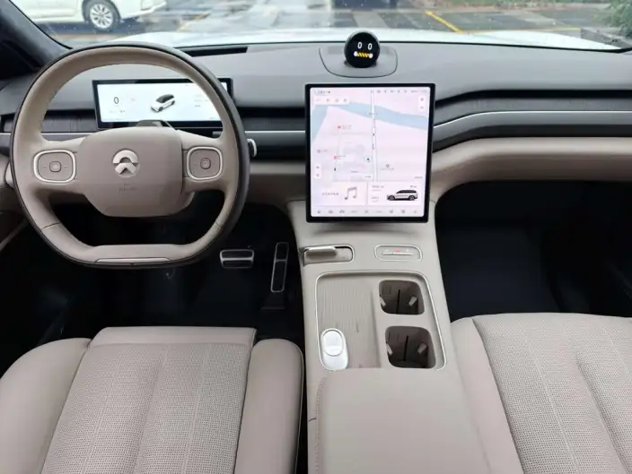 NIO ES8 2024 Model 75kWh – фото 6