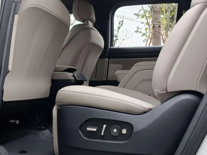 NIO ES8 2024 Model 75kWh – фото 10